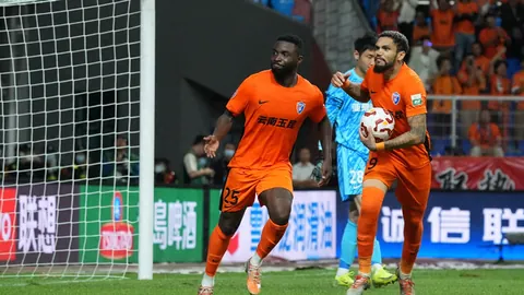 陈奕迅深情献唱《陪你度过漫长岁月》再现忘词瞬间