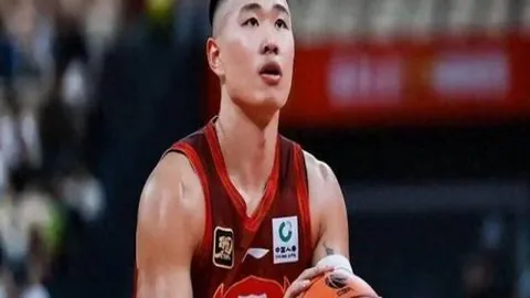 亚历山大26分8助力挽狂澜，快船不敌雷霆，前队友哈登里程碑战告败